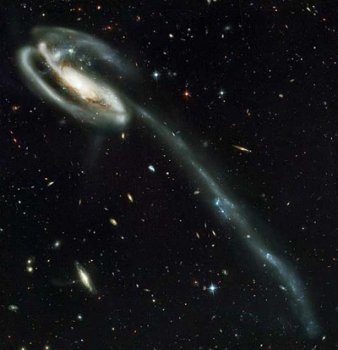 1322179236_galaktika.jpg