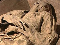 Женщине снились кошмары, потому что в ее подвале лежала мумия